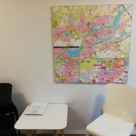 Teamwohnung 1690 Πανσιόν 2*
