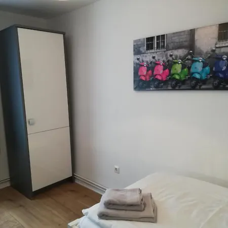 Teamwohnung 1690 2*